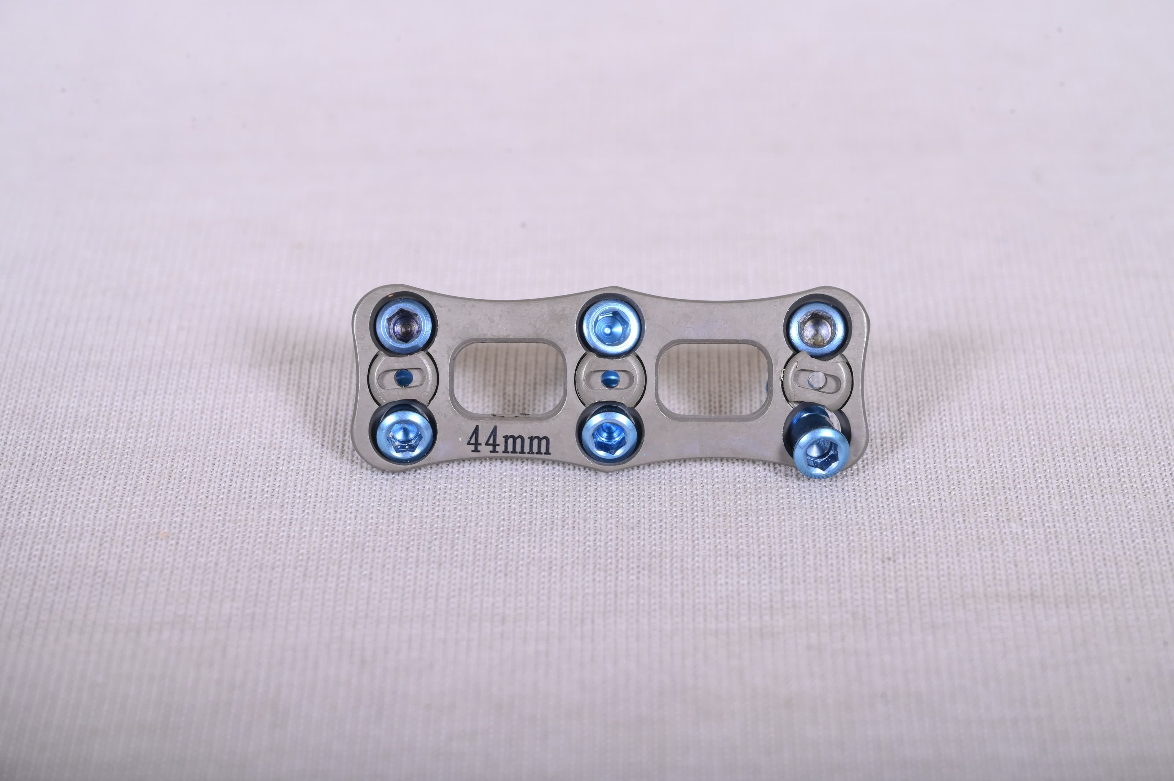 ANTERIOR CERVICAL PLATING SYSTEM
